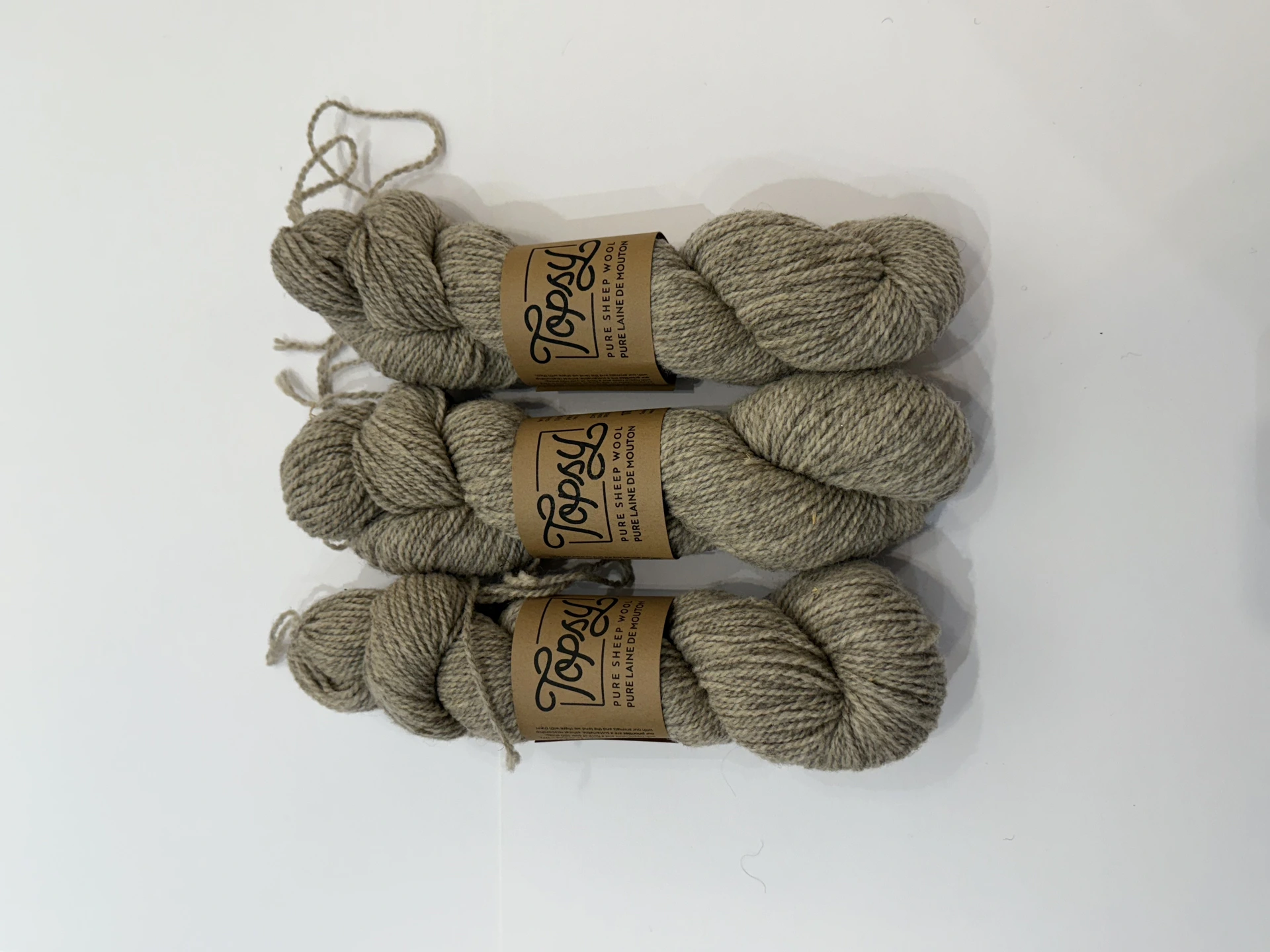 Worsted Weight Yarn 200M/110G 淺米灰